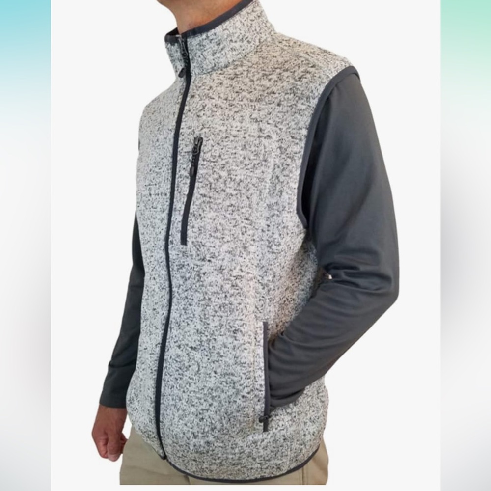 FREE COUNTRY MENS VEST. SIZE MEDIUM.
FLEECE, FULL ZIP, MOCK COLLAR, SLEEVELESS